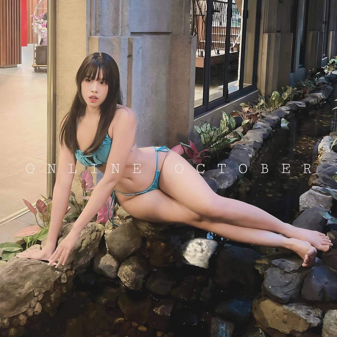 myanmar hot girl xsuu linn in bikini