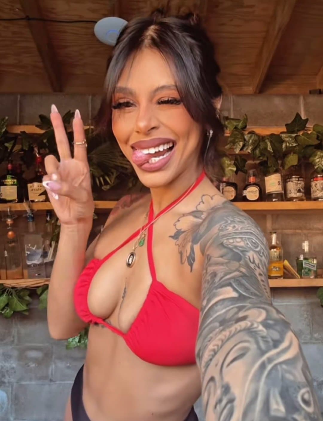 Sexy Latina MILF, Pregnant, Feet, Fit, Comments Welcomed.