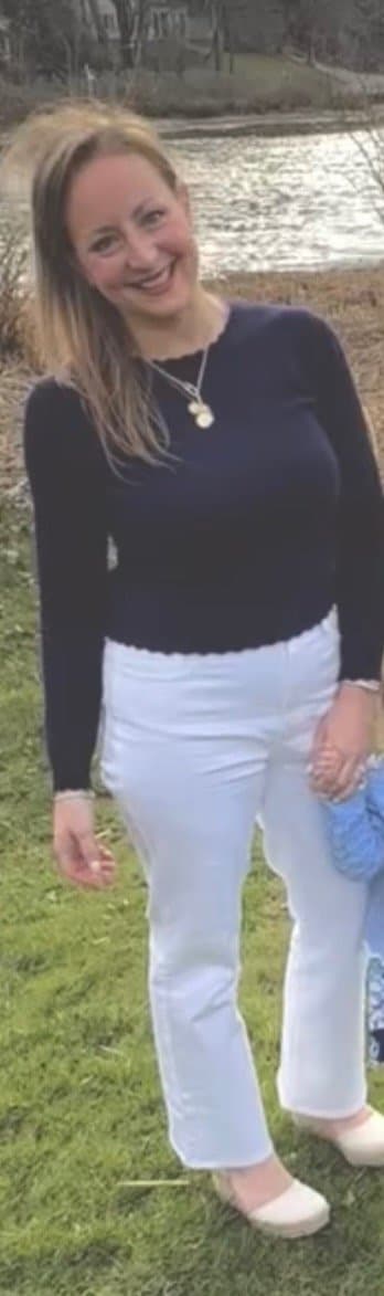 His dick is throbbing for his best friends mature wife Sarah