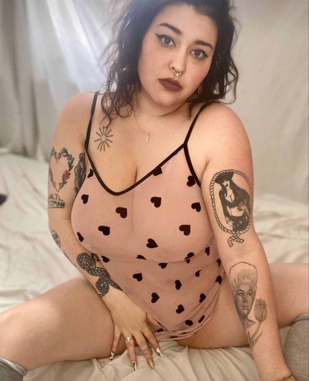 Thick cow coworker Abigail