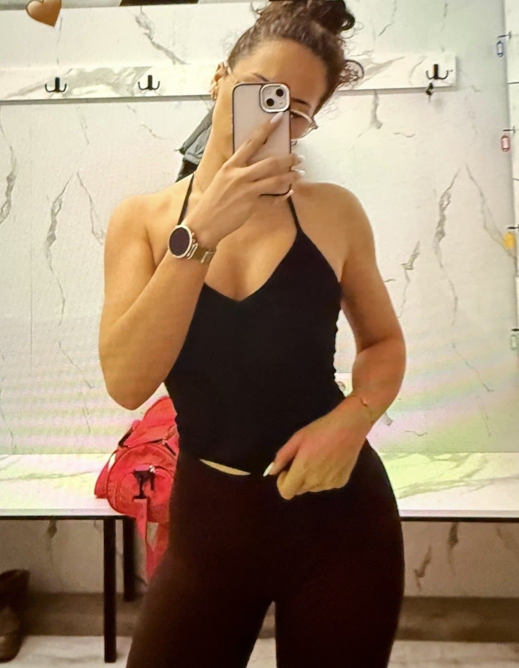 My ex girlfriend slut send me naked photo and wanna fuck