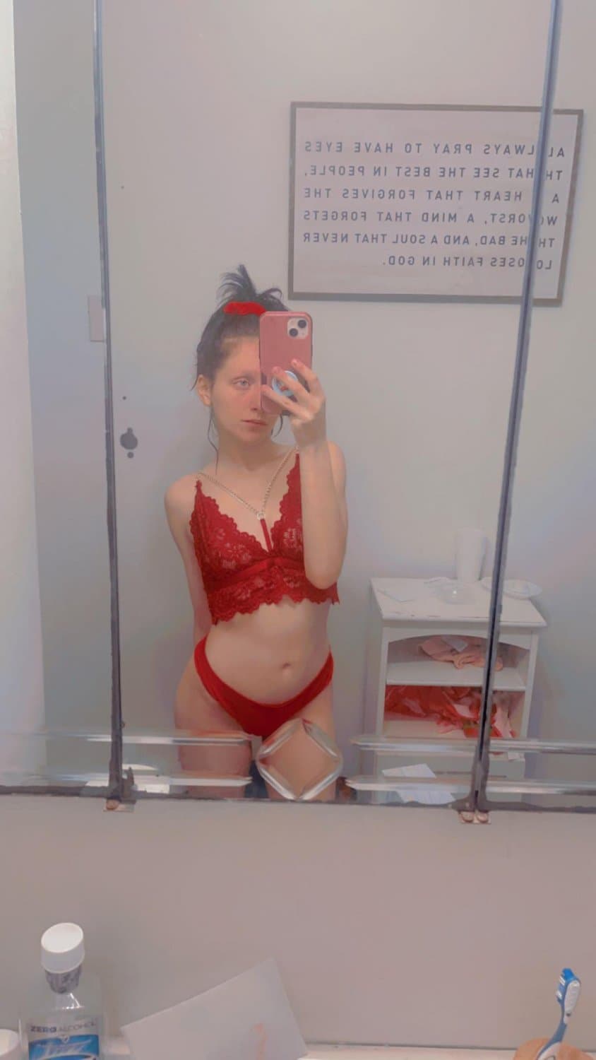 Bree Janelle smith theyluv_bree420 fucking , cumming , fingering pussy play orgasms, anal :)