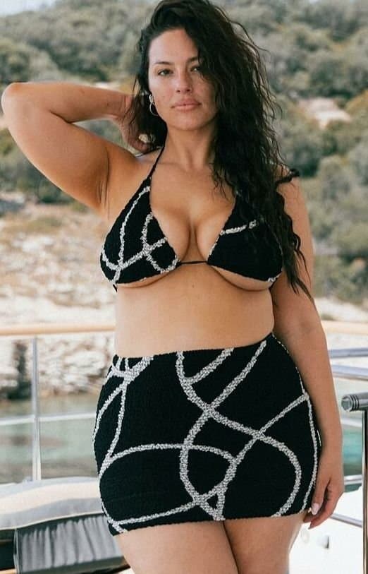 Ashley Graham is so Thick& Beautiful How I love to Titty Fuck Those Big Luscious Breast of hers PT2