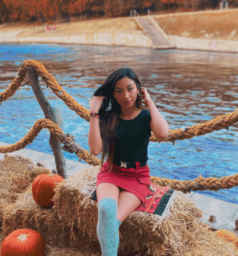 Sexy slut wants to be kidnapped, strangled, and taken advantage of!