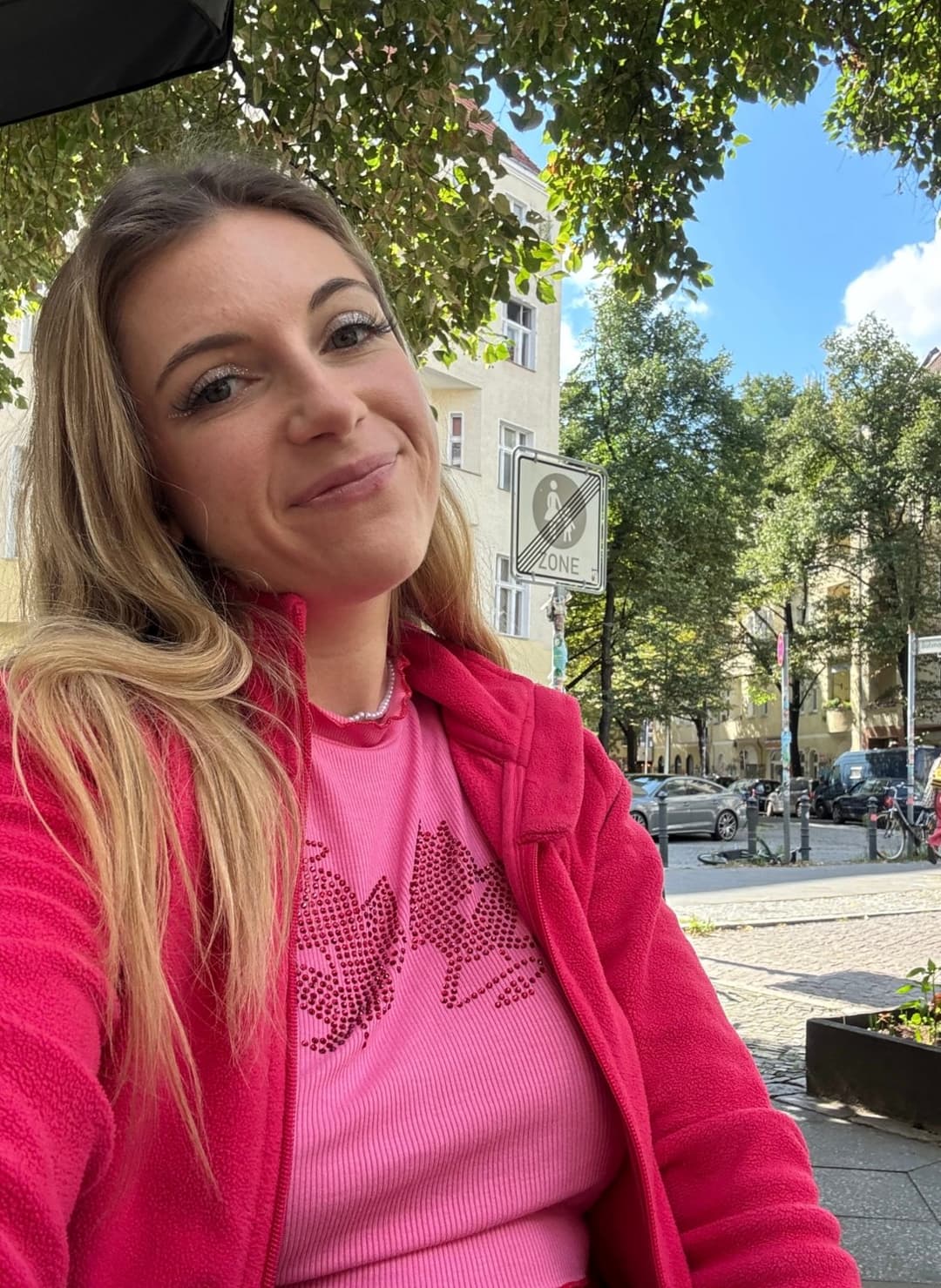 Just empty your dick all on me Daddy