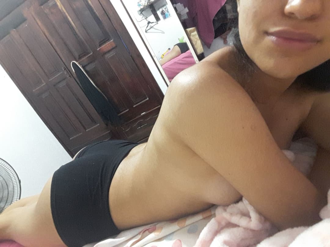 Click to view full size 18yo latina sucking a big cock and getting fucked