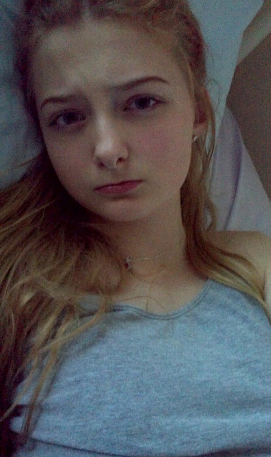 Click to view full size 19 yr old blonde teen Krysta leaked