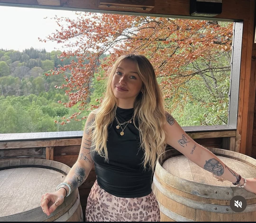 Hippy slut is a dirty slut