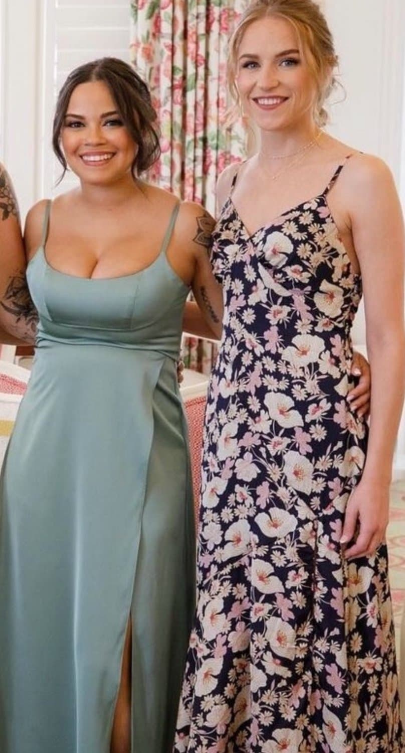 Drunk brown desi bridesmaid w huge tits making out w her drunk pawg friend before the wedding