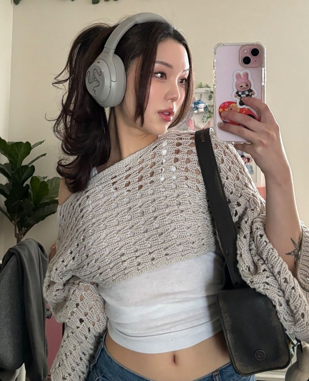 Hot BN chinese social media model