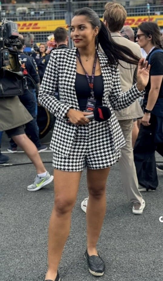 Just completed my 4th F1 season beating my cock to their brown desi presenter w huge curry cannons