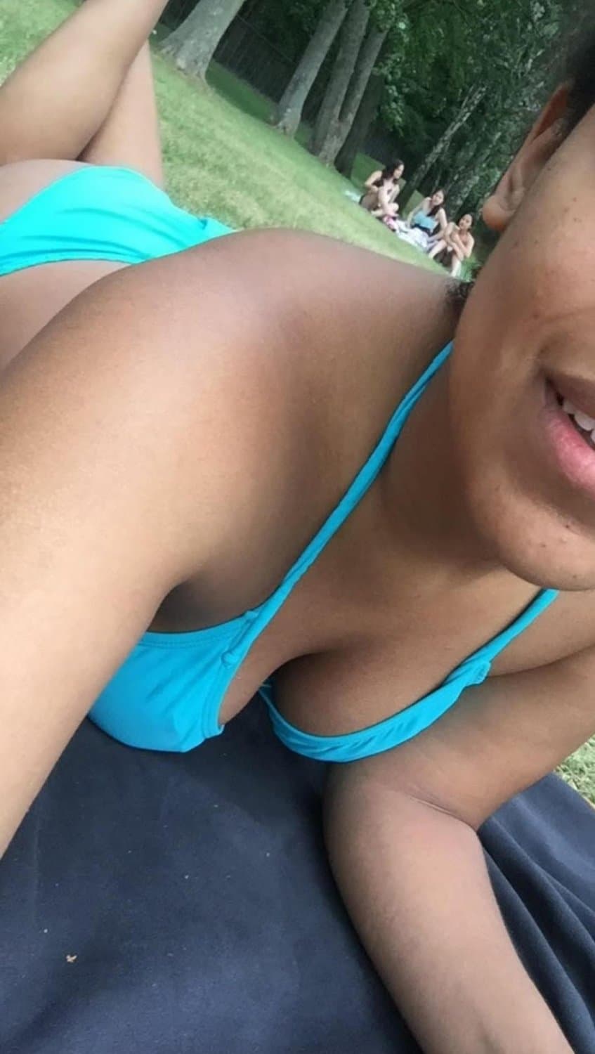 Beautiful Body brown girl.