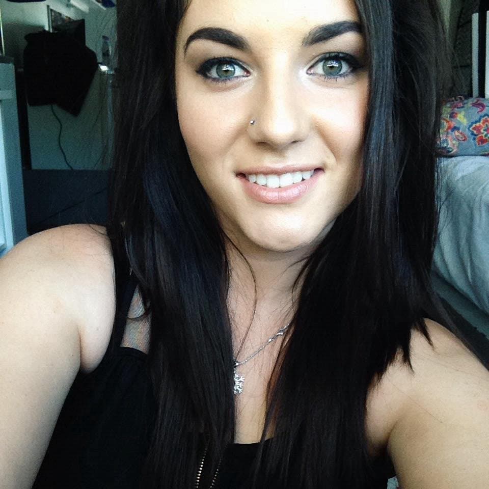 Click to view full size Mount and Fuck Hot Teen Hannah Daly Until You Cum Inside Her