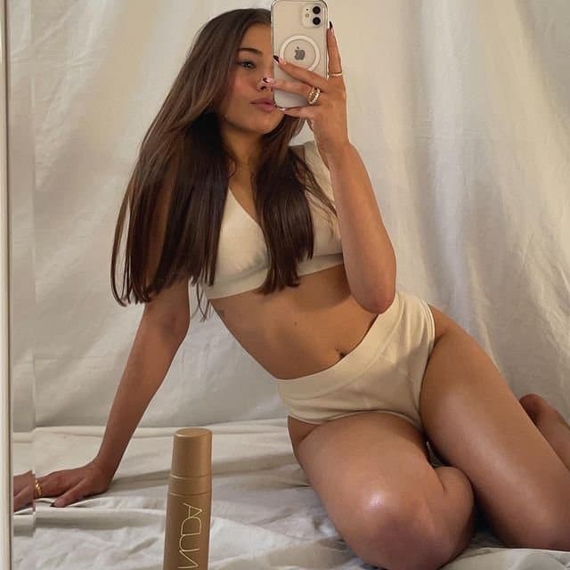 Canadian Webslut Charlotte