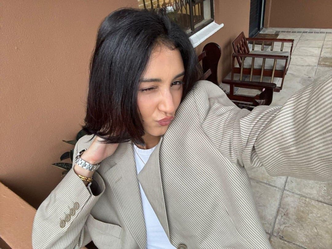 Slutty Indian MILFs Curvy Body