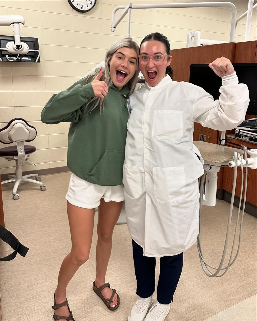 Sad watching the blonde join her friend making out by pulling his cock out in front of me