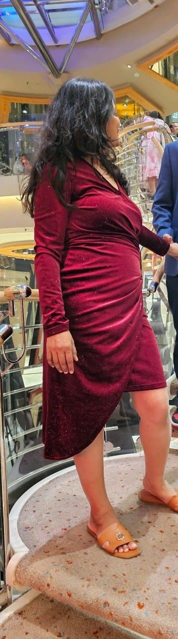 Hot brunette milf desi Indian wife, sexy body and boobs