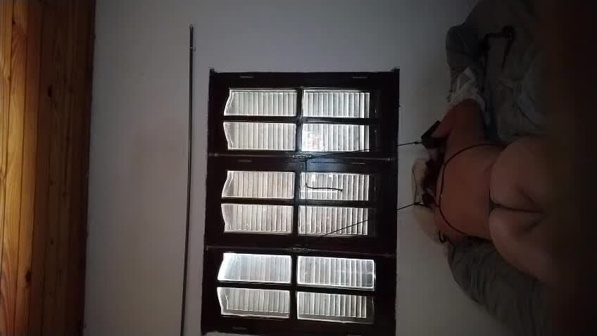 Cornudos pasan fotos de novias