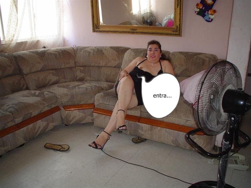 Mirna Lorena caliente amateur en real casero