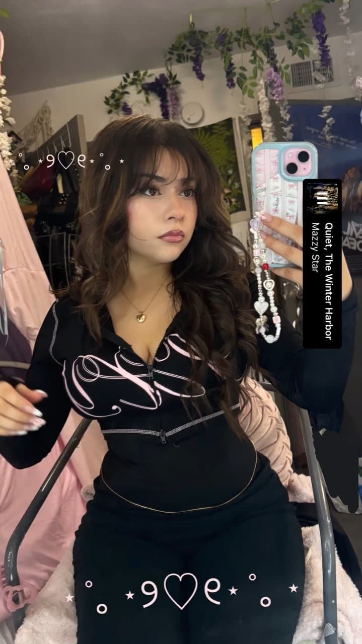 Sexy busty latina teen Jenifer