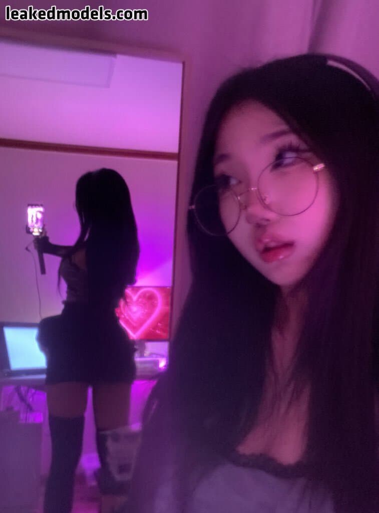 Asian Twitch streamer 1