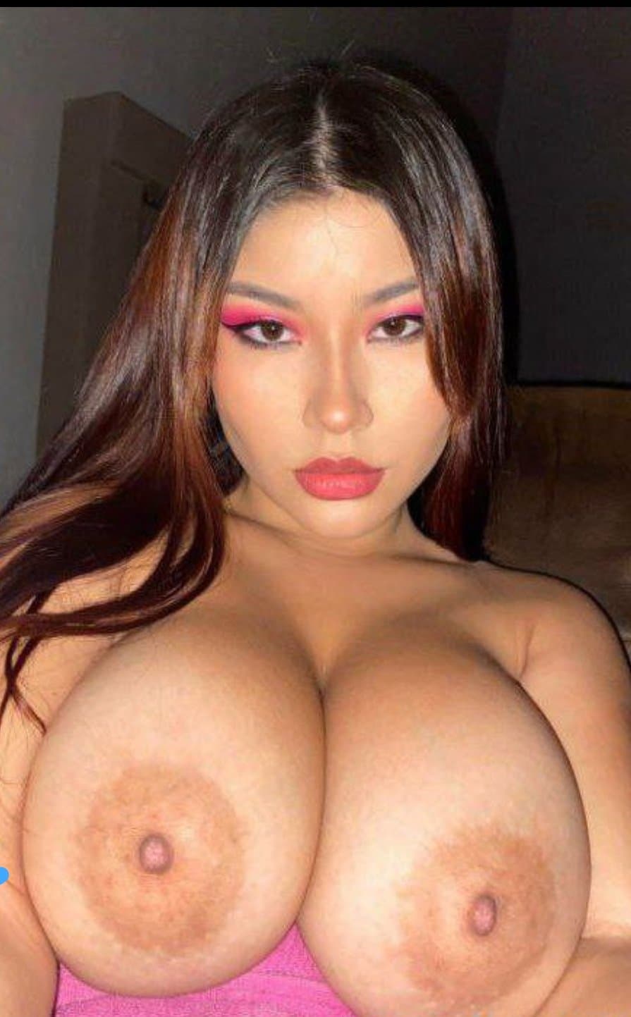 Caserito, Güera tetona muy hermosa. Muy sexy ???