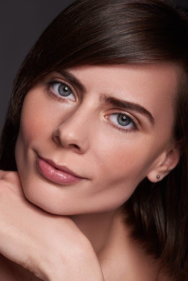 Yummy model caught on spycam