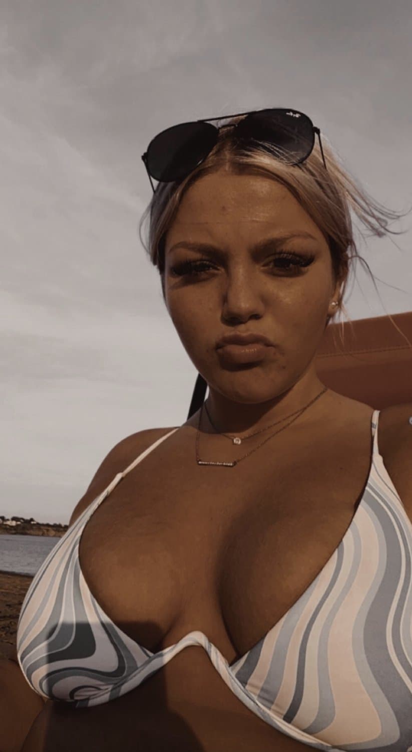 Thicc phat ass Canadian blonde Kallie