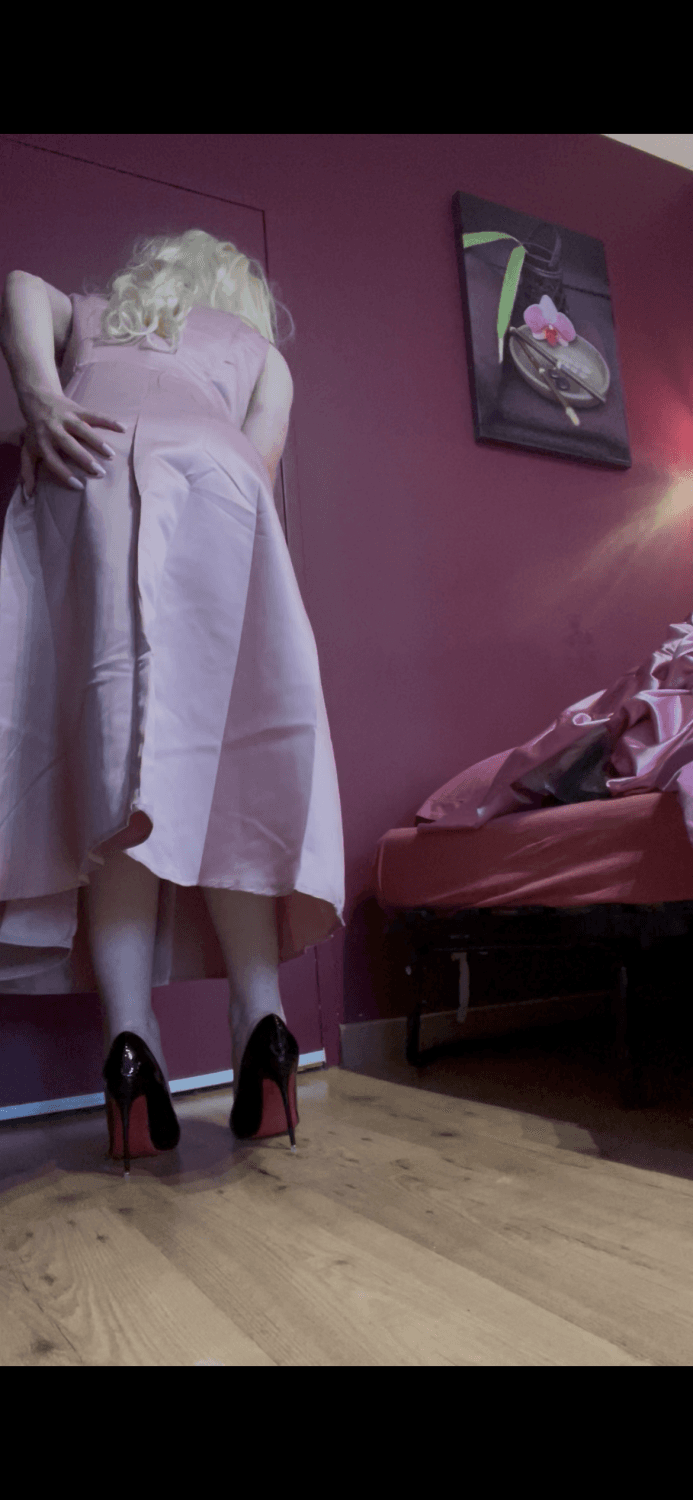 nails done ? and new sissy outfits