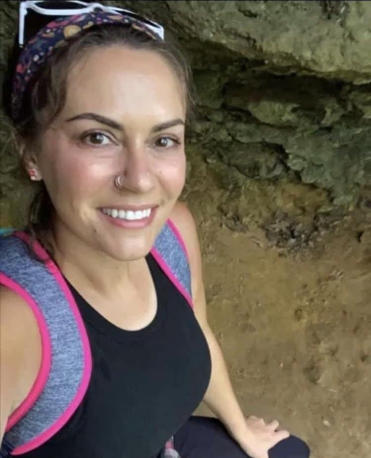 Outdoor slut wife Ally, 27 SD, knows she gets everyone hard