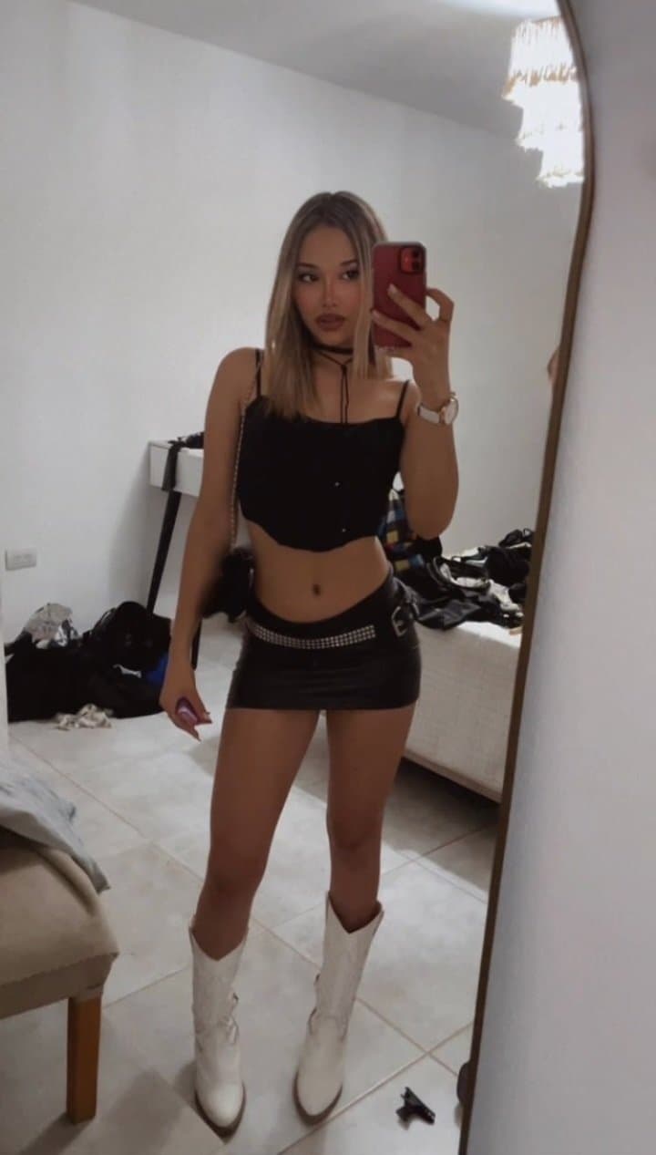 Click to view full size Sashu Busto