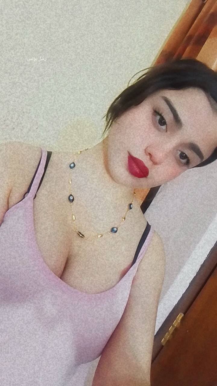 A veiled Arab girl with a soft body full of energy???