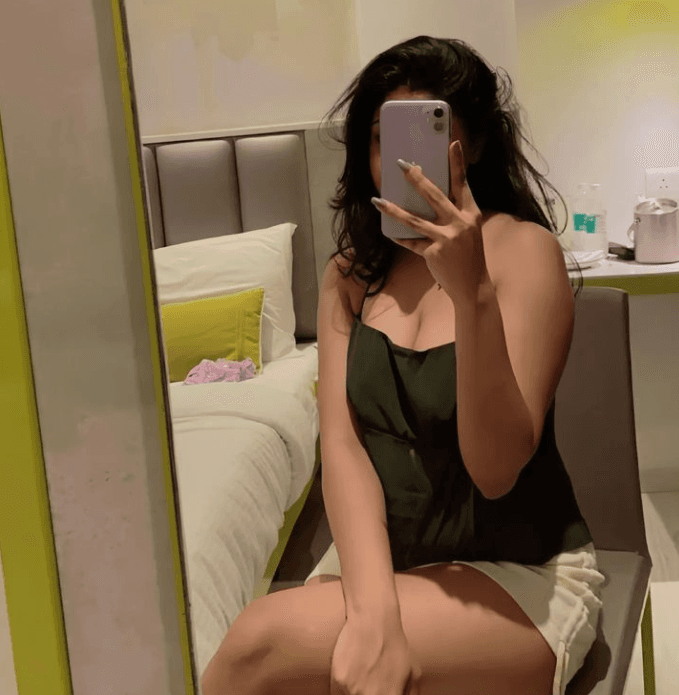 Extreme beautiful indian college girl viral video hindi audio real experience