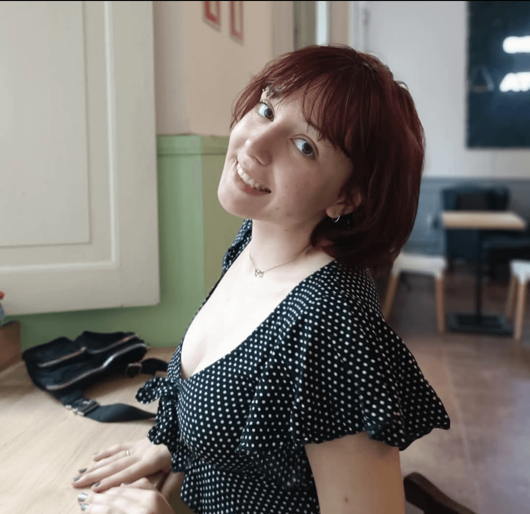 young 18 year old teenager goes topless in public. Flavia Vergara Hornke naked