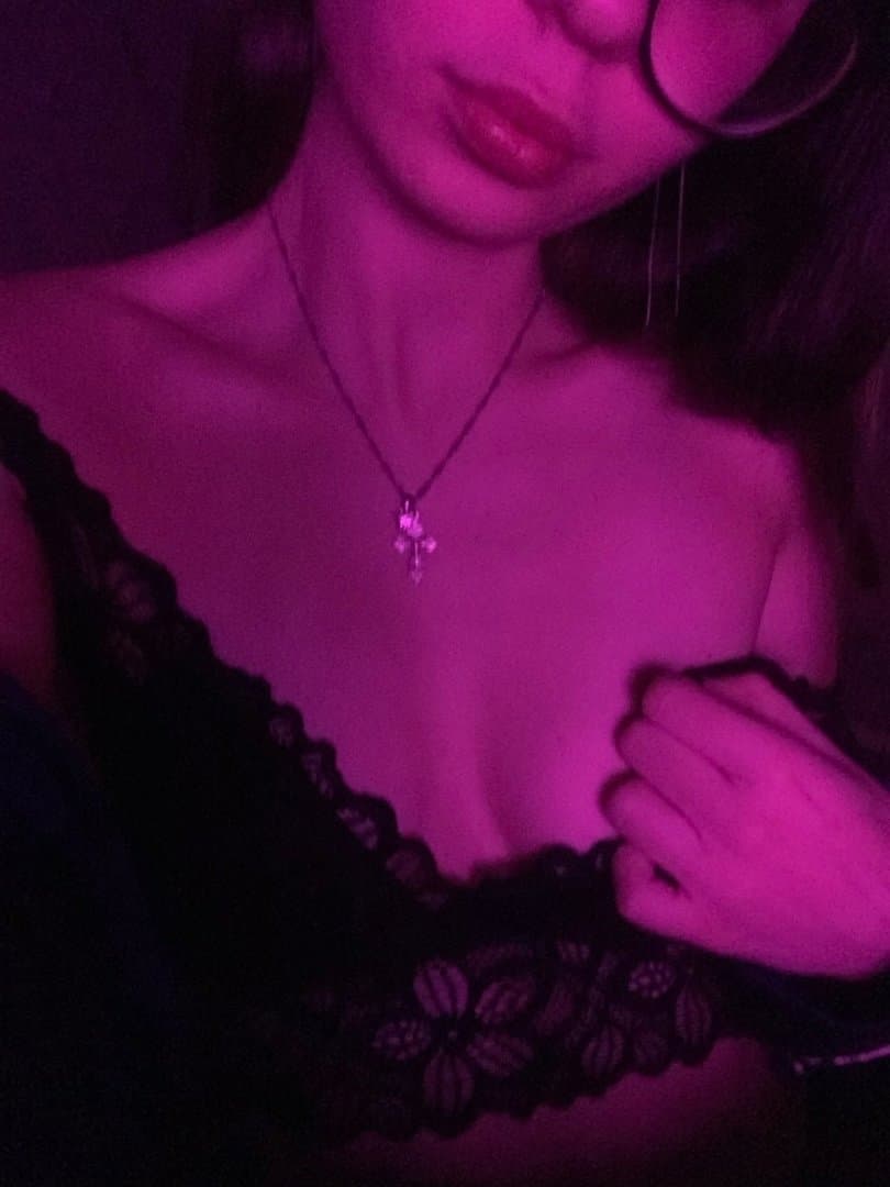 Slutty peeing Asian - bfs kik in comments