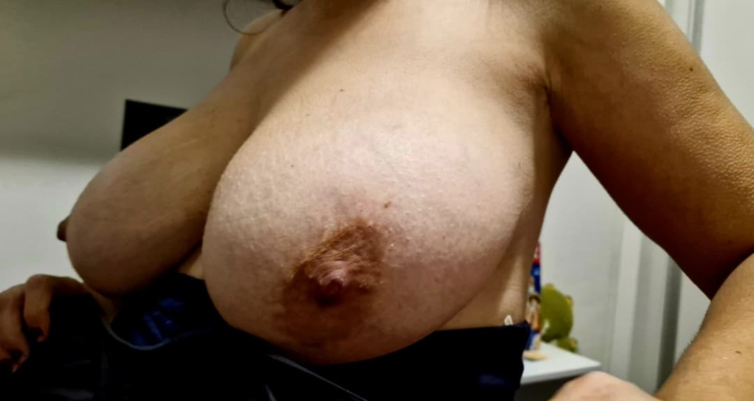 Click to view full size Some moms are freaking hot