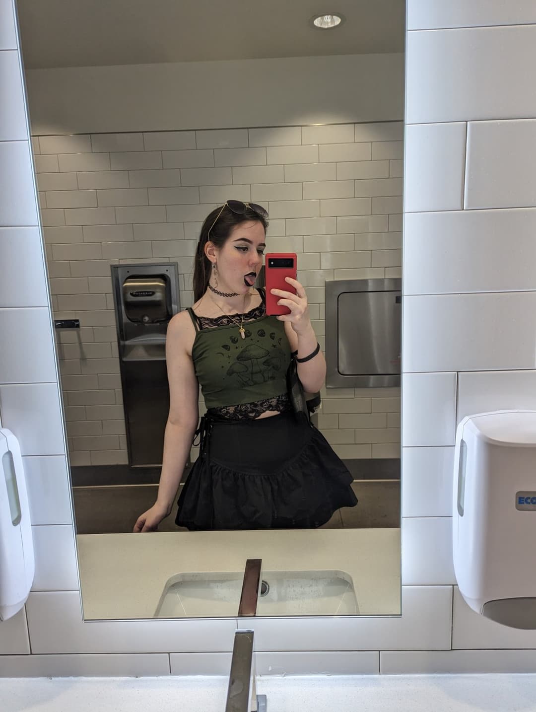 looking for nice no limits dom ? 22 y/o sub Mads ? Kik: eternaflamer, Discord: sadmads.jpg