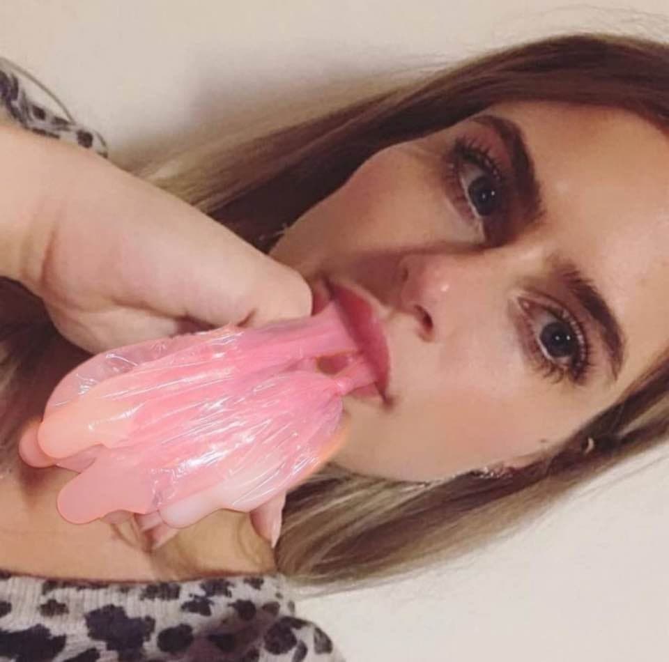 This Kik whore loves being spread message her call her a whore, download and spread her