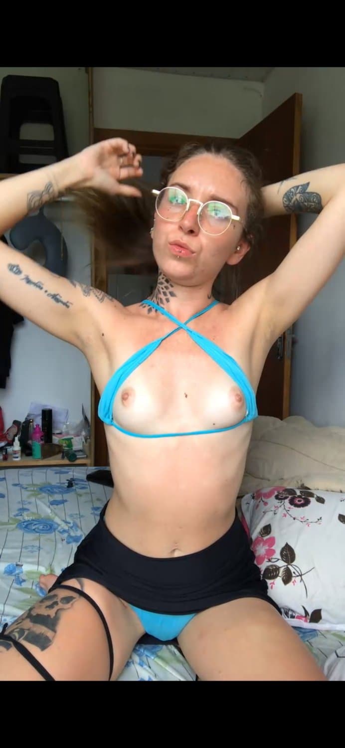 Click to view full size Gostosa novinha glass Skinny