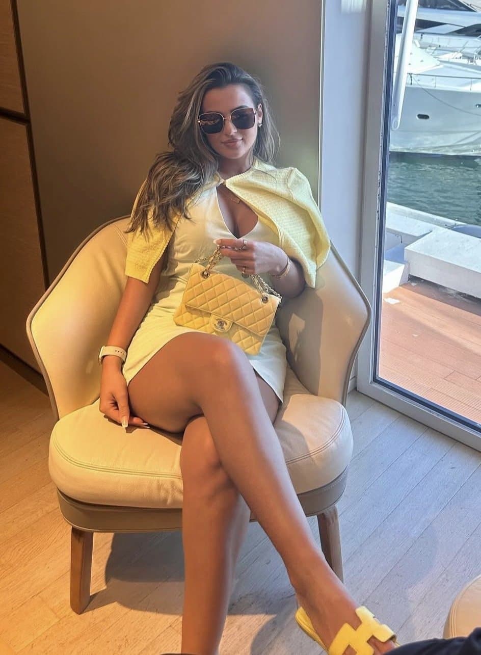 Sexy girl niomi mcguigan xxx