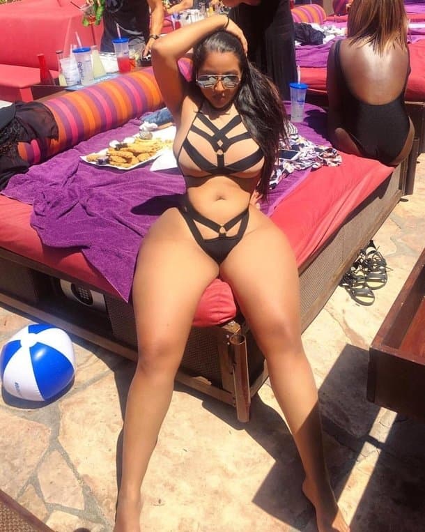 desi indian Bigass milf showing