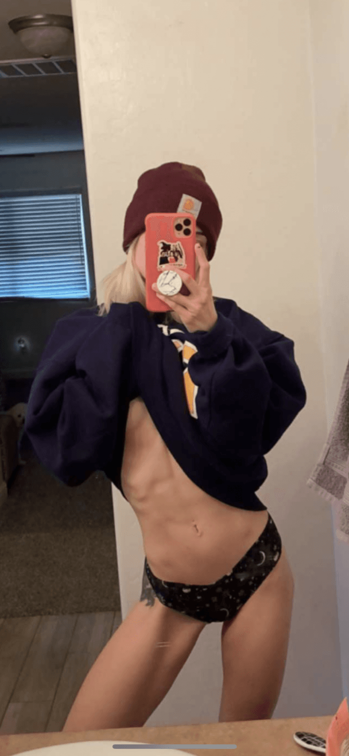 Slutty wife sending nudes and fucking Bwc doggystyle and reverse cowgirl pov