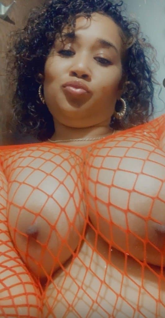 Hermosa Latina madura gordibuena REAL Latina mom bbw leaks by iPhone repair guy