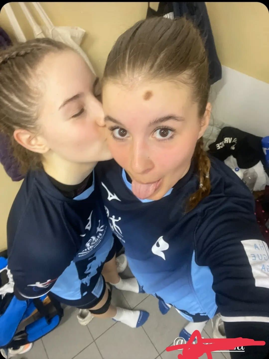 Which one would you fuck? ??? MILFS OR TEENS ?