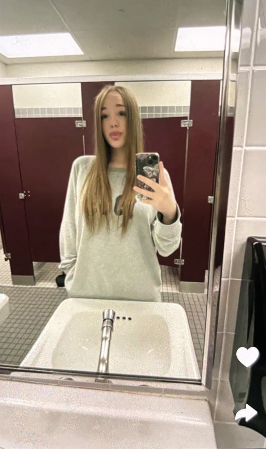 Horniest thick white teen snapchat slut gets her nudes leaked! Dumb Webslut fuck meat