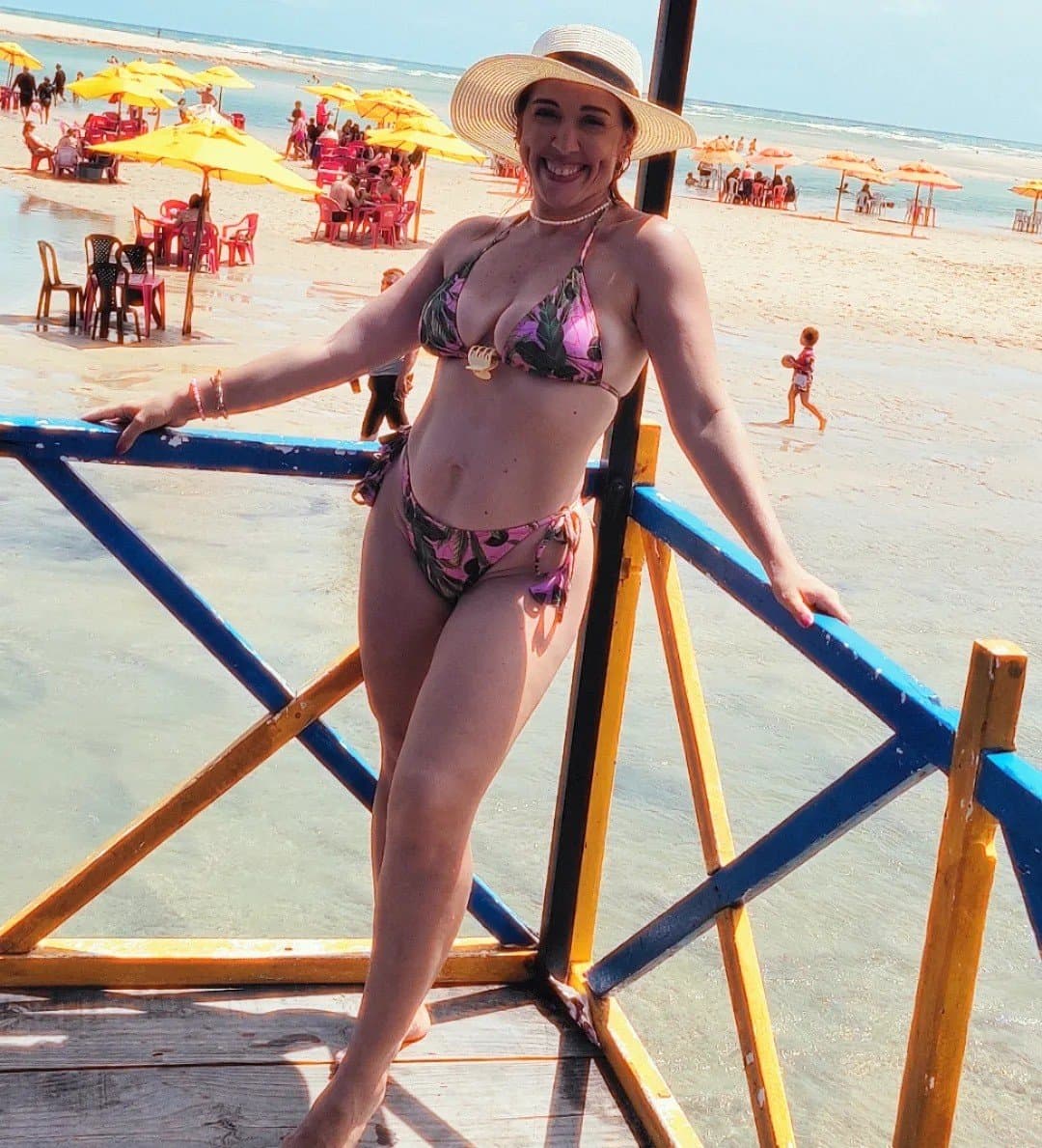 Click to view full size (SEGUIDOR) Exibe sua putinha pra levar gozadas