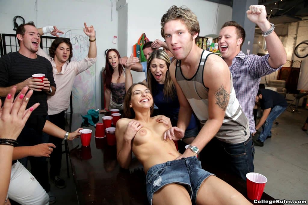 Sara Luvv loves to party and fuck