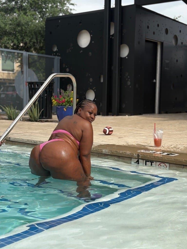 BAD MOM. Raw.Authentic. REAL mature ebony cougar milf bbw mom FOUND IN HER PHONE
