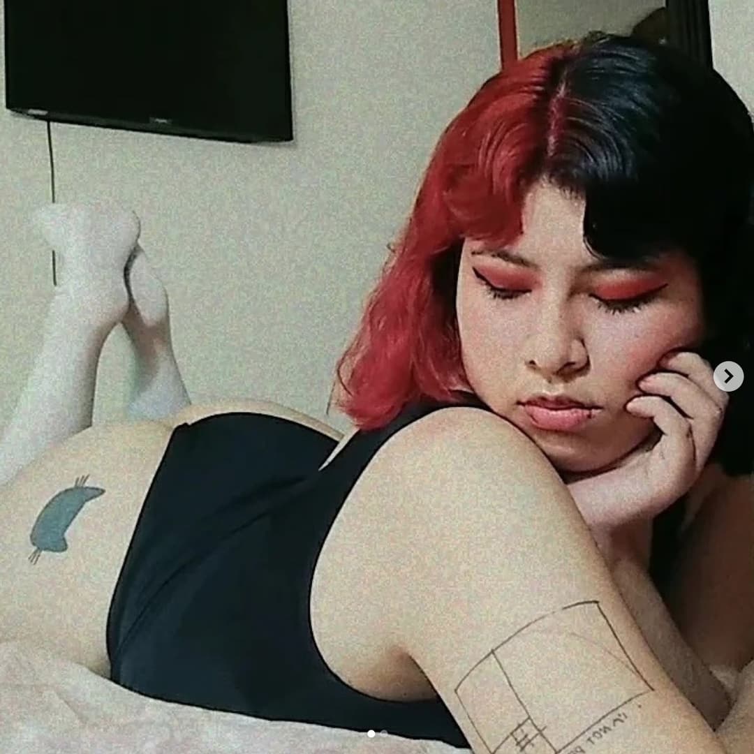 Click to view full size Estrella jujeña gótica culona