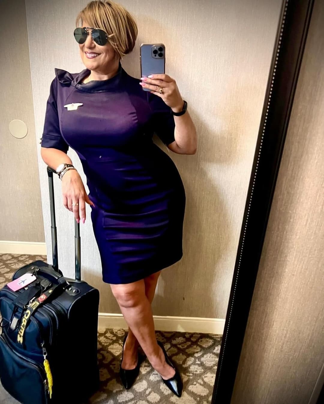 Thick Gilf flight attendant